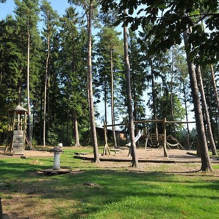 Village De Vacances De Vencimont Voneche Ngoại thất bức ảnh