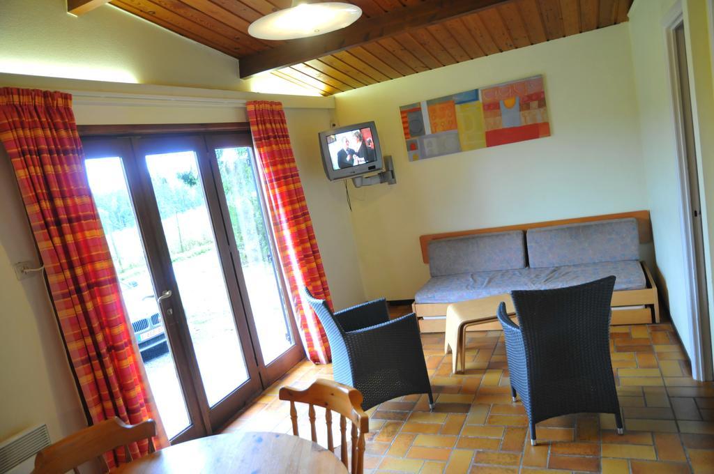 Village De Vacances De Vencimont Voneche Phòng bức ảnh
