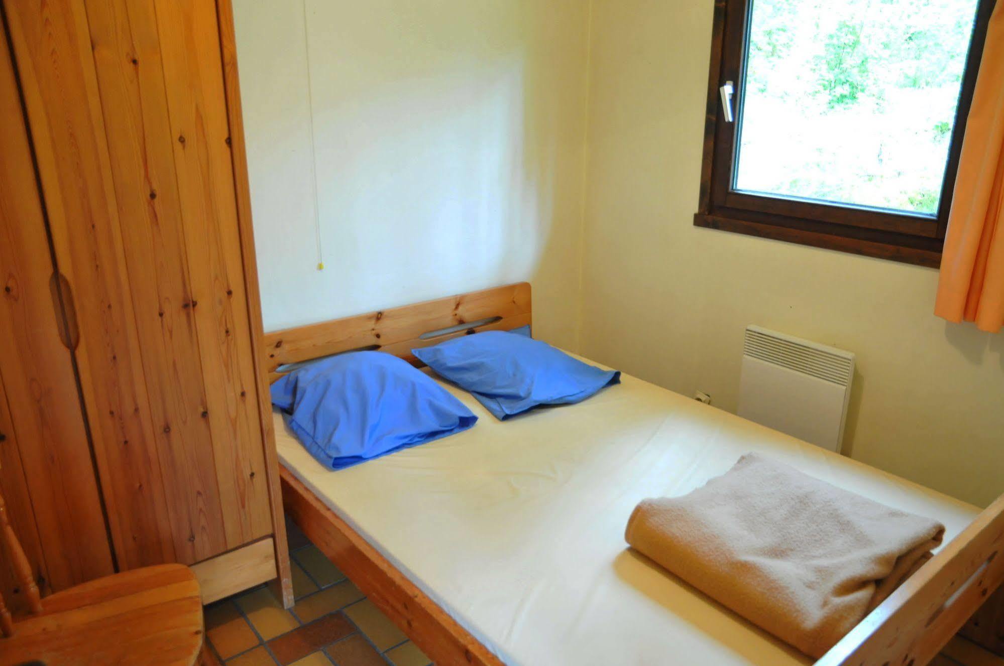 Village De Vacances De Vencimont Voneche Ngoại thất bức ảnh